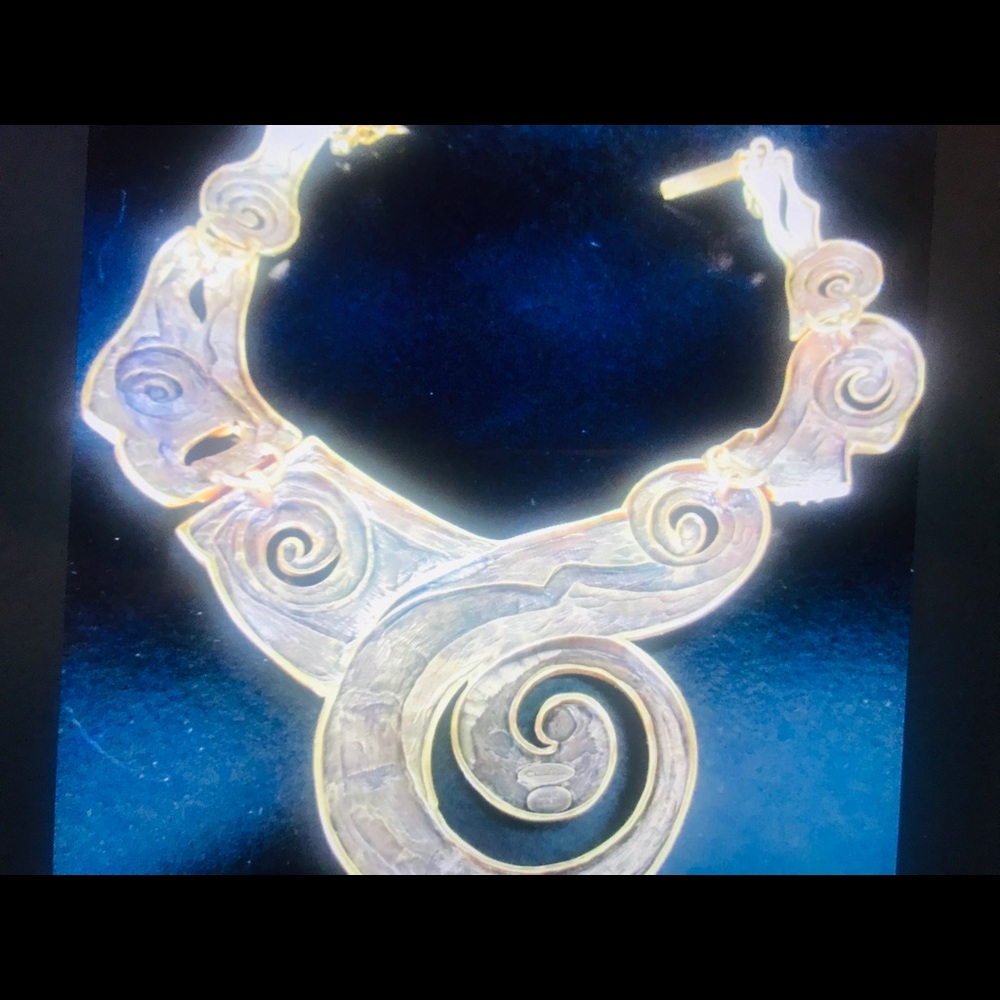 OSCAR DE LA RENTA GOLDEN NECKLACE IN ORIGINAL BOXE - Picture 4 of 16